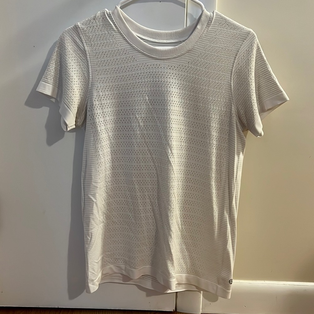 lululemon short sleeve top